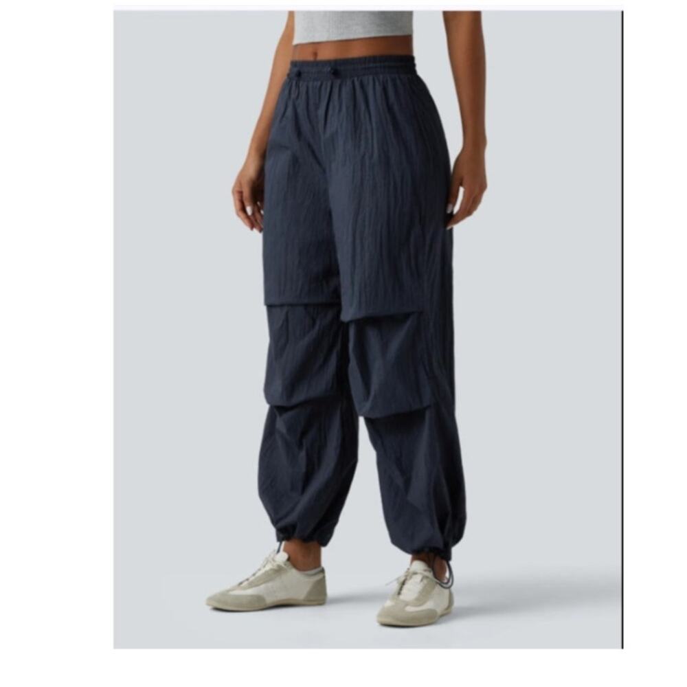 NWT Halara LTWT Water Repellant Casual Parachute Joggers Mid Rise Size M Medium